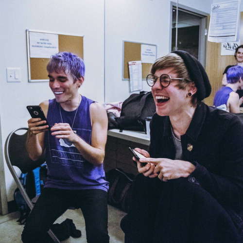 @pattyxwalters on instagram: Daddy and me reading your fanfics. @jawnrocha