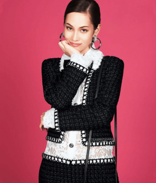 KIKO MIZUHARA FOR 25ANS MAGAZINE NOVEMBER 2016 ISSUE.All scans by Team Mizuhara. Please credit when 