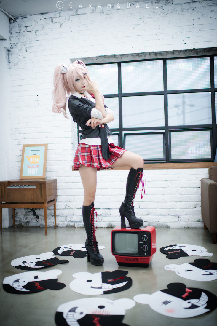 cosplayandanimes:  Junko Enoshima - Dangan Ronpa source 