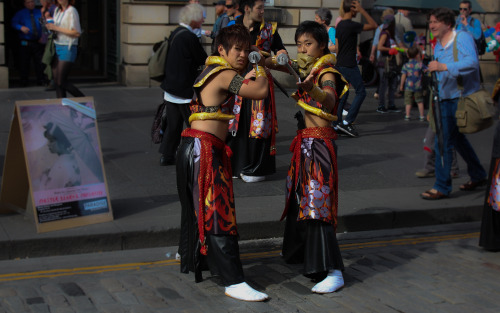 More amazing performers, on the Royal Mile, during the fringe festival.