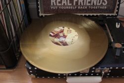 pizzanvinyl: Real Friends Put Yourself Back