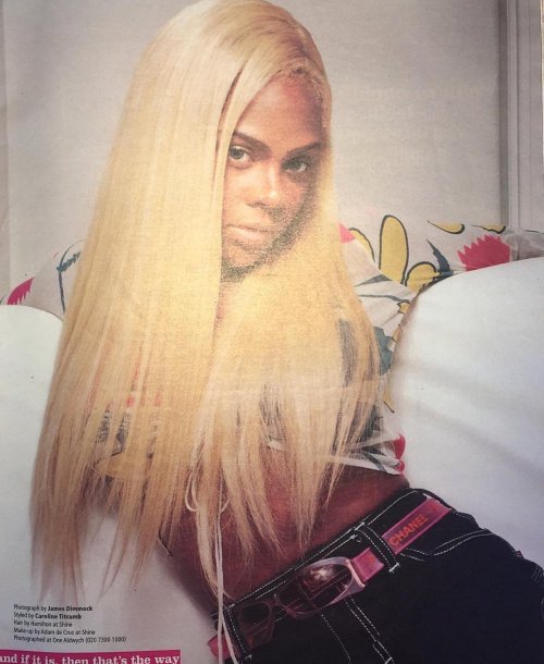 XXX hiphop4health:  Rare pic of Lil’ Kim  photo