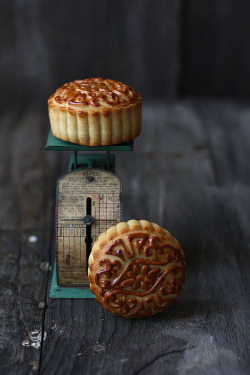 ellenjuly:  Moon Cakes | LRF on We Heart