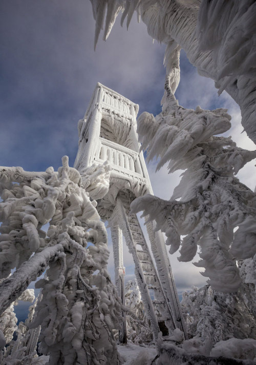 laughingsquid:Stunning Photos of an Ice-Encased Ski Resort in Slovenia