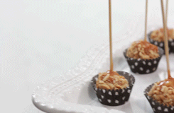 rosannapansino: Bite Size Peanut Coated Caramel Apples - Video [ LINK ]