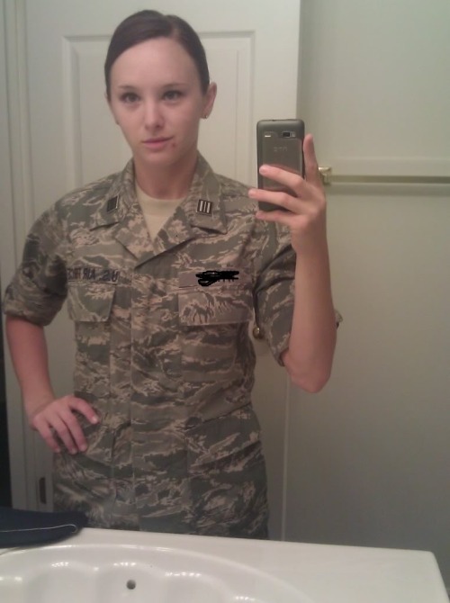 mymarinemindpart2:  ROTC? cutie 