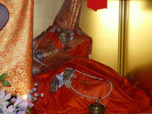 emperor-erebus: remnantsofwhatoncewas: Slow death: Sokushinbutsu (即身仏) - the art of Self-m