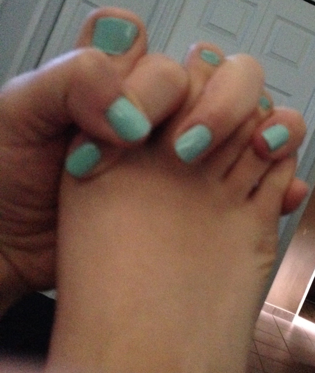 pinkysfeet:  Laced and locked.
