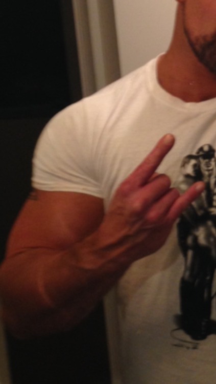 demonicmusscle666:  HORNS UP.. LET SATAN’S POWER CONSUME YOU WITH LUST AND MERCILESS RAGE  \m/  HAIL SATAN