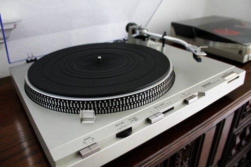 Dusty Records & Turntables