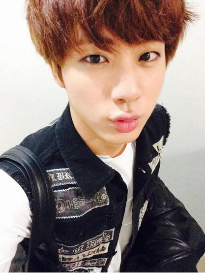 btsabs:  [TRANS]   “@BTS_twt: 오늘자 진님 pic.twitter.com/zzFa81USZn”  “Today’s Jin-nim” Trans by ArmyBaseSubsPlease take out with full credits.