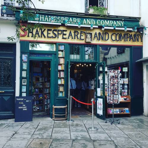 PARA-PARA-PARADISE #Paris #books #shakespeareandco