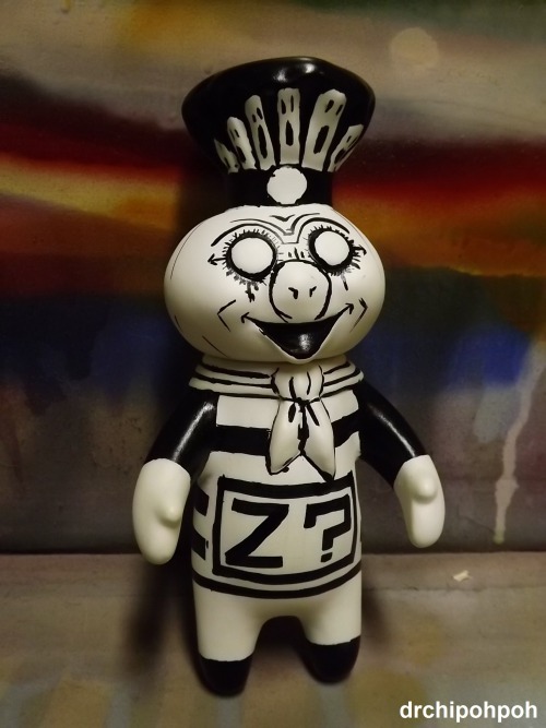 drchipohpoh:  Mr. Fuck from the comic book Johnny The Homicidal Maniac custom Pillsbury Doughboy figure. Spray enamel and paint pen on vinyl. 