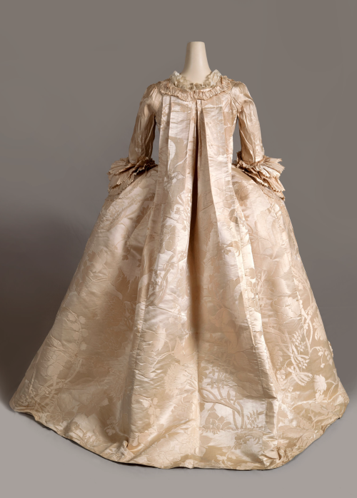 Robe à la française ca. 1760From Cora Ginsburg