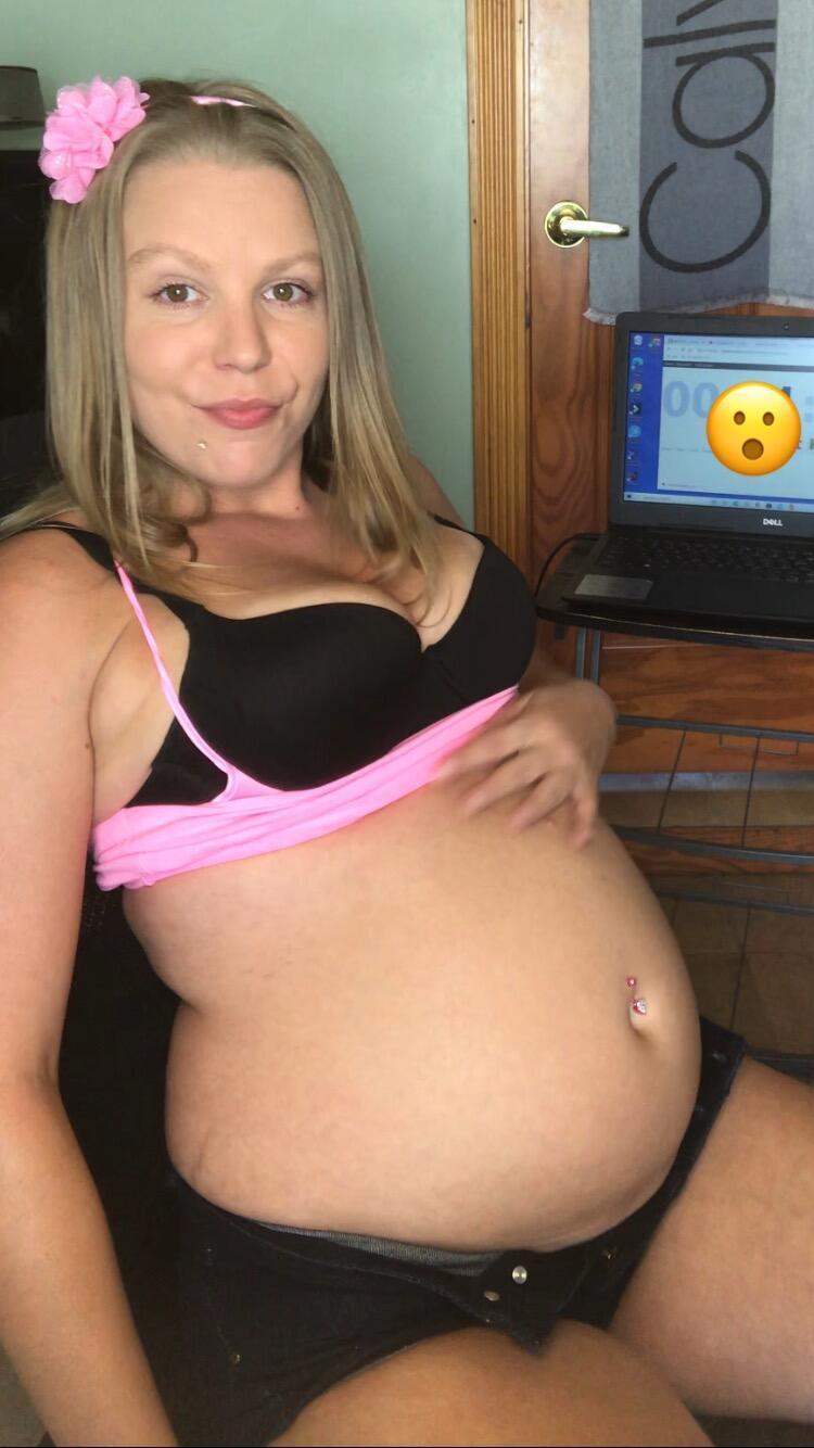stuffed-bellies-always:GorJESS - Speed Eating a Pupu for Two