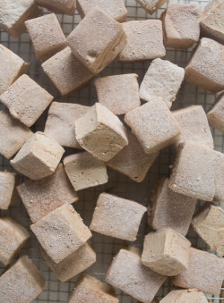 wehavethemunchies:  Coffee Marshmallows 