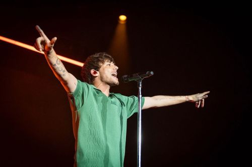 louistomlinsoncouk: Louis on stage in Monterrey, Mexico - 11/6