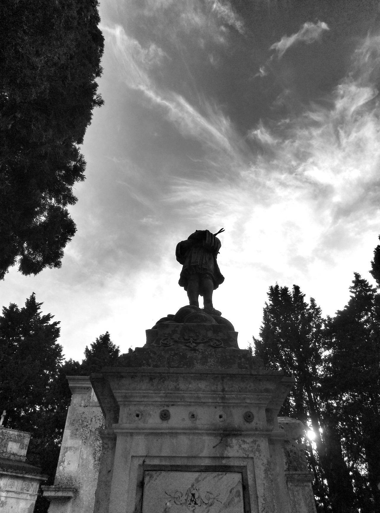 SIGHT OF THE TOMBS