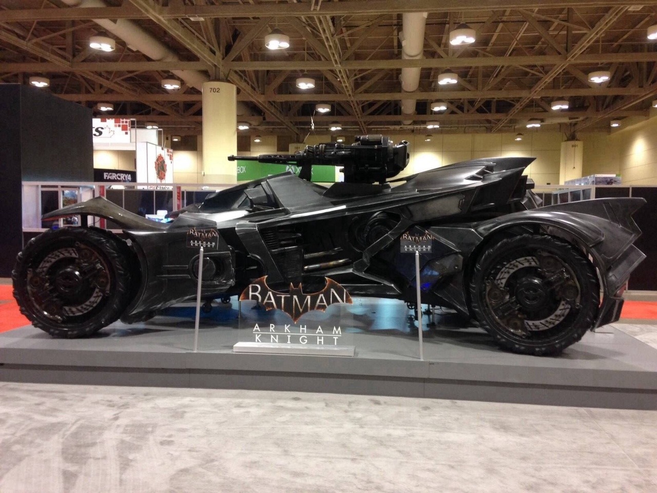 longlivethebat-universe:  Batmobiles from Arkham Knight and Dawn of Justice