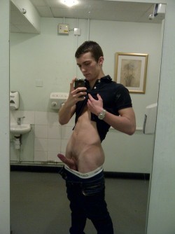 postmypecker:  public restroom pecker