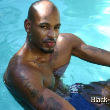dominicanblackboy:  Flash Brown sexy wit it wit all dat dick by the poolside!😍