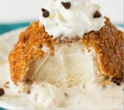 in-my-mouth:  Fried Ice Cream 