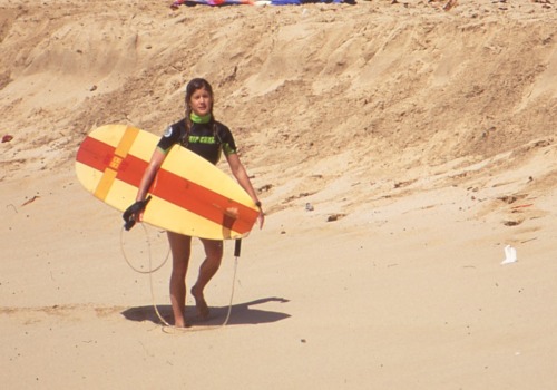 surfer girls