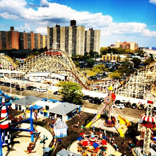 ryancassata:  View of the Cyclone from the Wonder Wheel #coneyisland