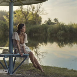 morethanphotography:  girl on the beach by