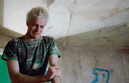 Jonny Lee MillerasSick Boyin Trainspotting (1996) Dir.Danny Boyle