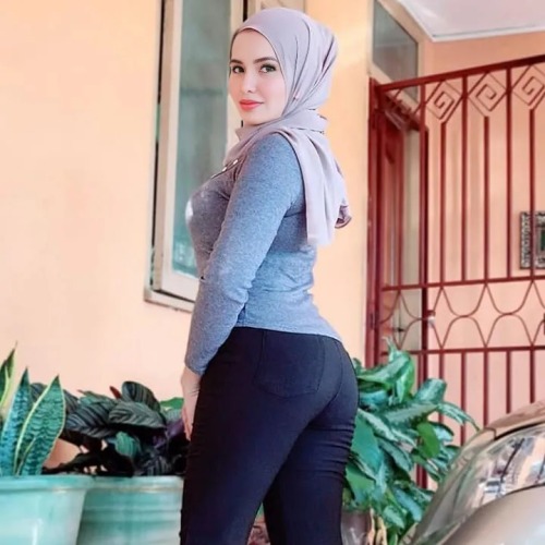 MEK FARAH MEMANGLAH SEDAP 🤤