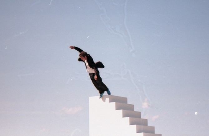 sloppy:Up in the Airby, Viviana Levrino