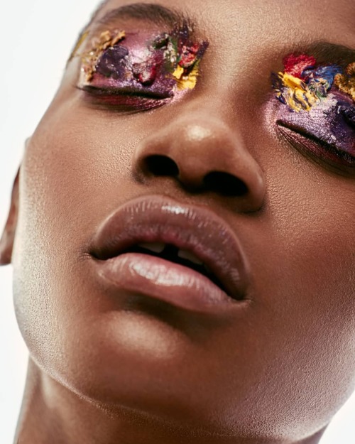 Our dream floral makeup look &lt;3Makeup by Marjolein de Ridder on Cherella Gessel