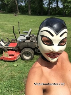 sinfulsoulmates720:  My pet is doing yard work today.