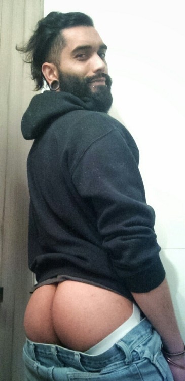 riotbox:  Afuera sigue lloviendo… ☔