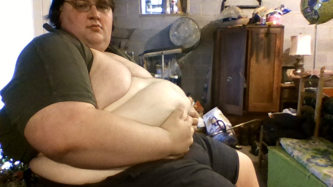 Some belly squeezin’.  Anyone else want a try?