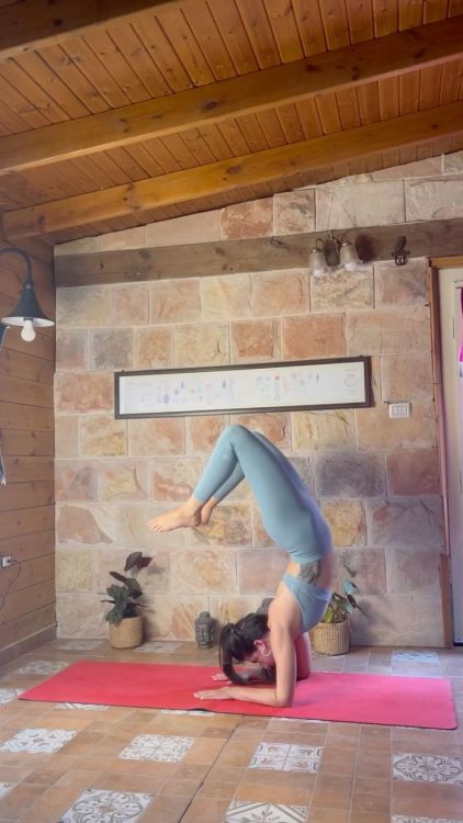 (via ᴡɪᴛʜɪɴʙᴀʀ | Inbar Bino on Instagram: “Do your practice and all is coming - K. Pattabhi Jois” in