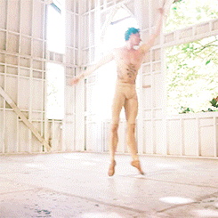 1team:Ballet dancer Sergei Polunin performs to Hozier’s Take Me To Church (x). 