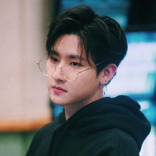 ˗ˏˋ changkyun’s glasses day icons ↷ like or reblog if you save;♡°