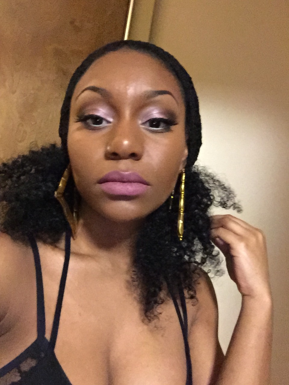 bonitaapplebelle:  &ldquo;Here’s to strong women. May we know them. May we
