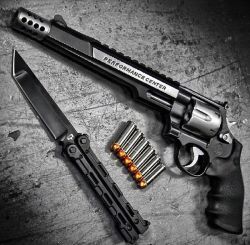 weaponslover:  Smith and Wesson .44 Magnum