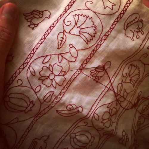 The saga continues&hellip;Now featuring zig-zag borders#embroidery #redwork #tudor #janetarnold #che