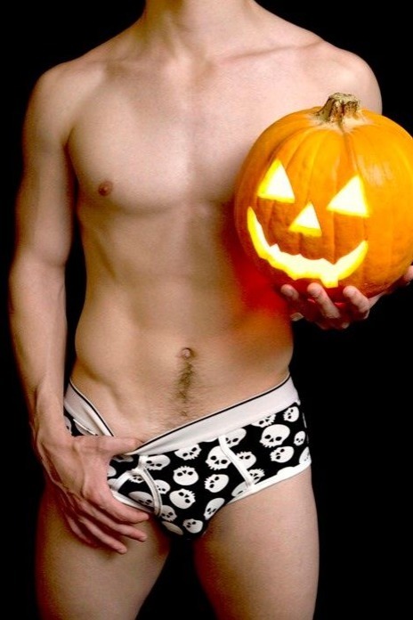 wowcocks:  What’d you want, what you gonna do? ; ) More at http://wowcocks.tumblr.com | http://wowabs.tumblr.com