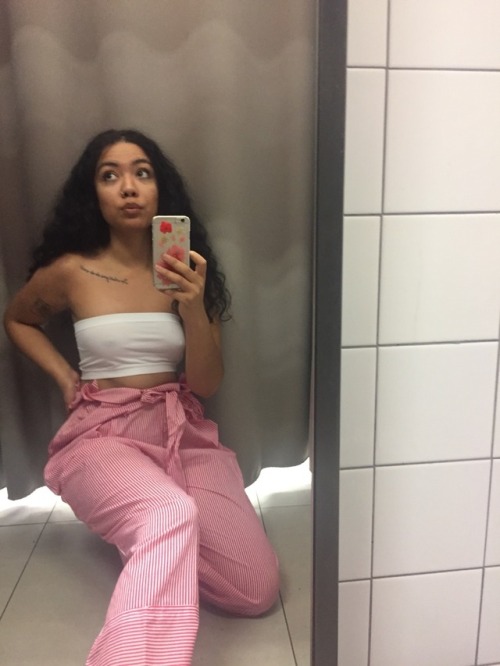browngirlaestheticc: I like this pants