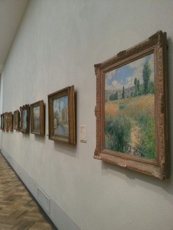 101artpuns:  Monet paintings at The Philadelphia