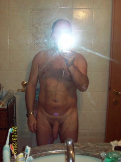 italianbisex:   The same guy… we had a shower together while his wife was at work. BEST lunch break EVER!!! 