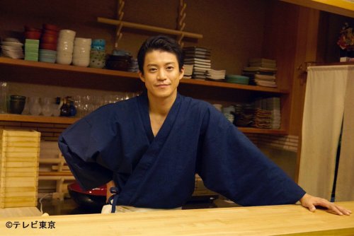 cris01-ogr: Oguri Shun return like izakiya owner Araki in Tokyo Sentimental SP, starring Yoshida Kot