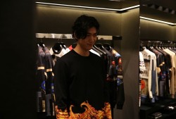 dibski:  Bang Sung Joon at GIVENCHY Flagship