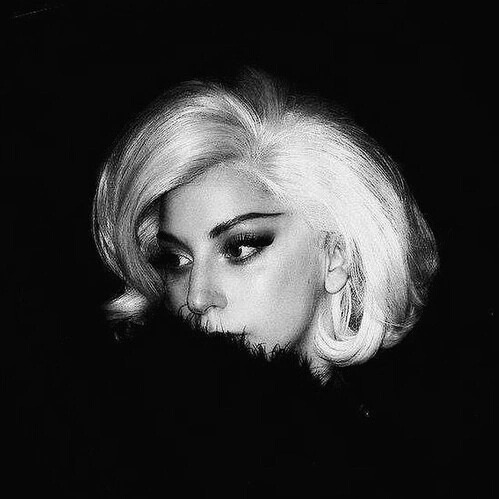 lady qaqa. sur We Heart It - weheartit.com/entry/233724993