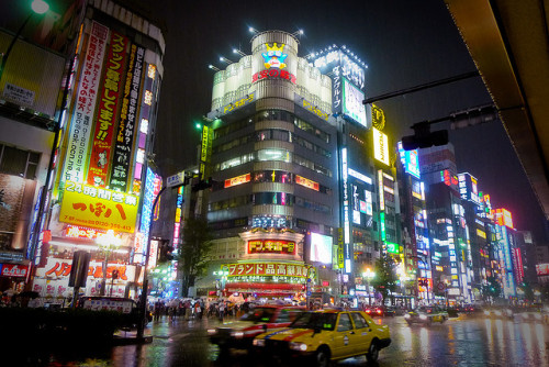 Kabukicho - rainy night